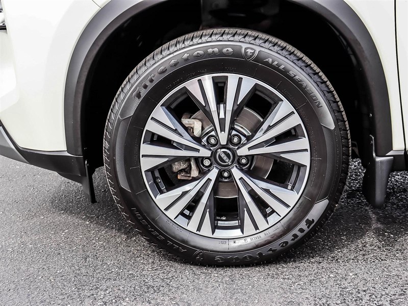 2022 Nissan Rogue AWD SV