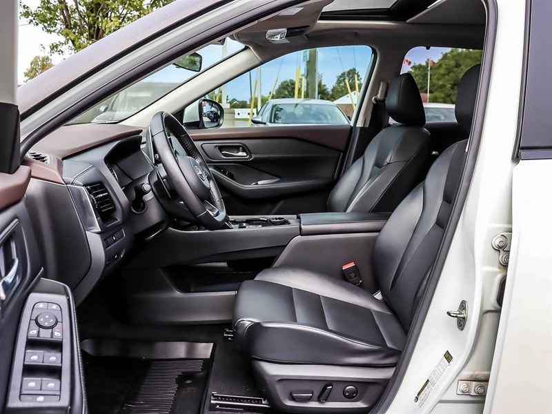 2022 Nissan Rogue AWD SV