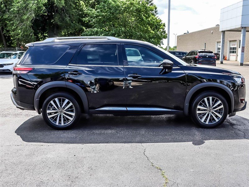 2022 Nissan Pathfinder Platinum 4WD