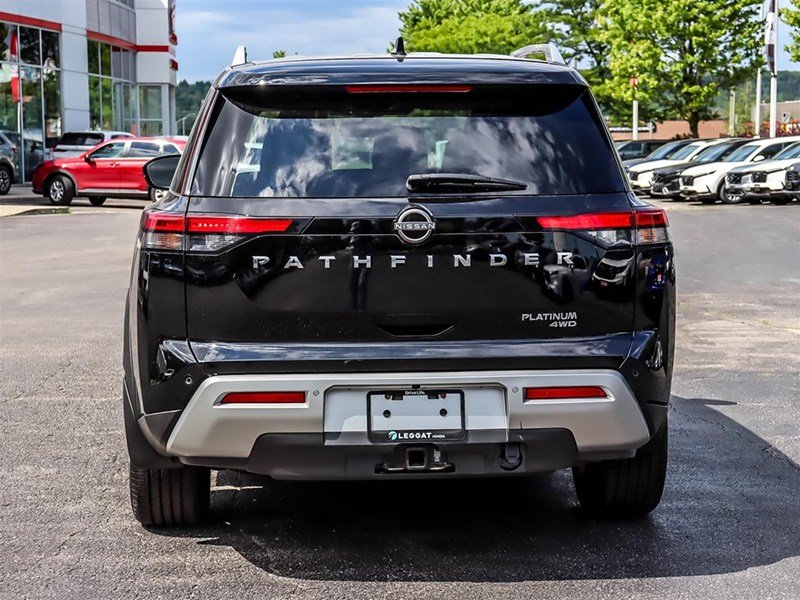 2022 Nissan Pathfinder Platinum 4WD