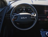 2024 Kia Niro PHEV 1000KM/TANK/BEST IN CLASS CARGO/OFF-LEASE