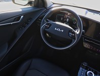 2024 Kia Niro PHEV 1000KM/TANK/BEST IN CLASS CARGO/OFF-LEASE