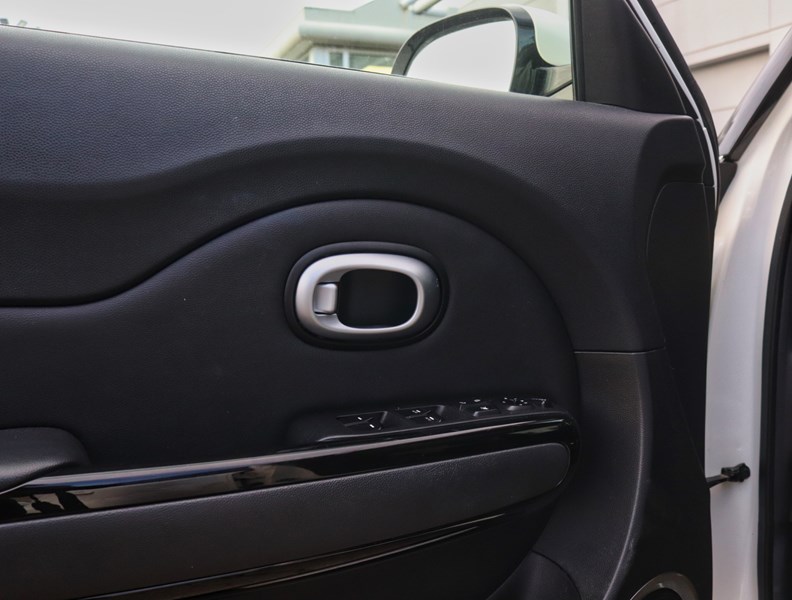 2015 Kia Soul SX LUCURY/NAVI/PANO/TONS OF SERVICE