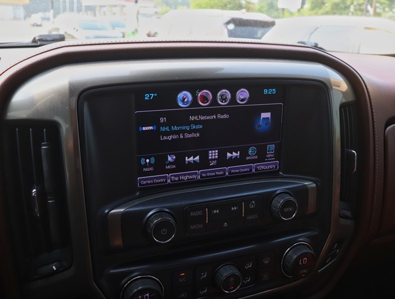 2017 Chevrolet Silverado 1500 HIGH COUNTRY 5.3L-PENDING SOLD