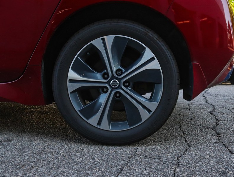 2018 Nissan LEAF SL Hatchback
