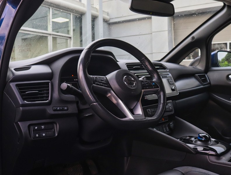 2018 Nissan LEAF SL Hatchback