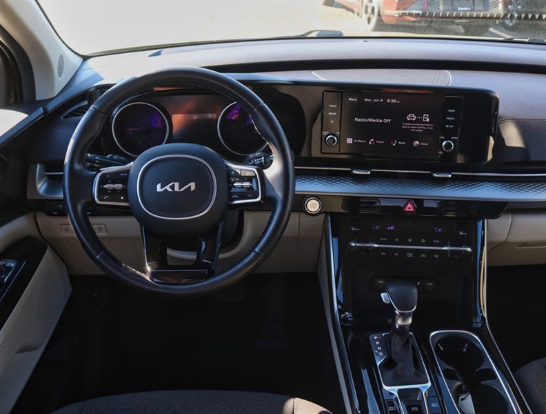 2023 Kia Carnival LX+ FWD