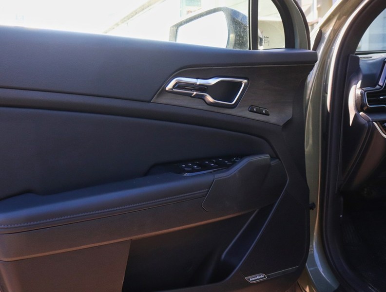 2023 Kia Sportage X-Line Limited AWD w/Black Interior
