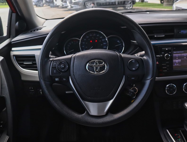 2015 Toyota Corolla 4dr Sdn CVT LE