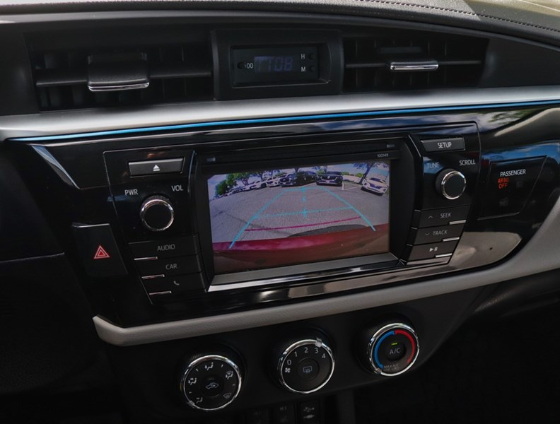 2015 Toyota Corolla 4dr Sdn CVT LE