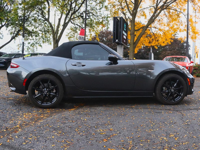 2023 Mazda MX-5 GS