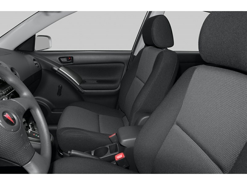 2005 Pontiac Vibe 4dr Wgn FWD Interior Shot 5