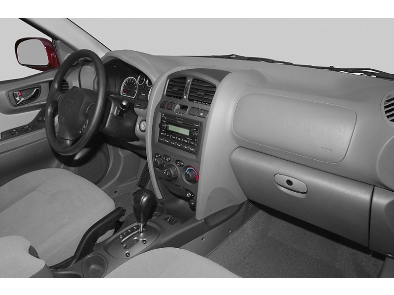2006 Hyundai Santa Fe 4dr GL FWD 2.7L Auto Interior Shot 1