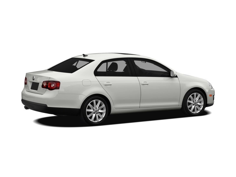 2010 Volkswagen Jetta 4dr 2.0T TSI Man Wolfsburg Exterior Shot 15