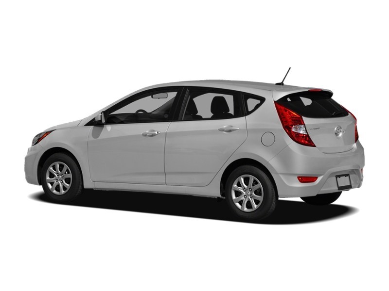 2012 Hyundai Accent 5dr HB Auto GL Exterior Shot 10