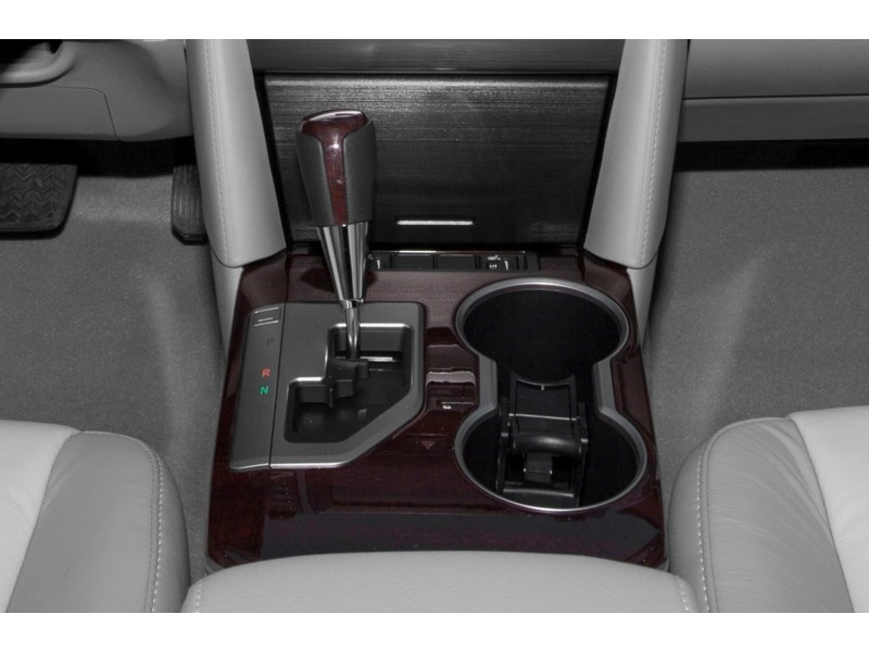 2012 Toyota Camry 4dr Sdn I4 Auto LE Exterior Shot 9