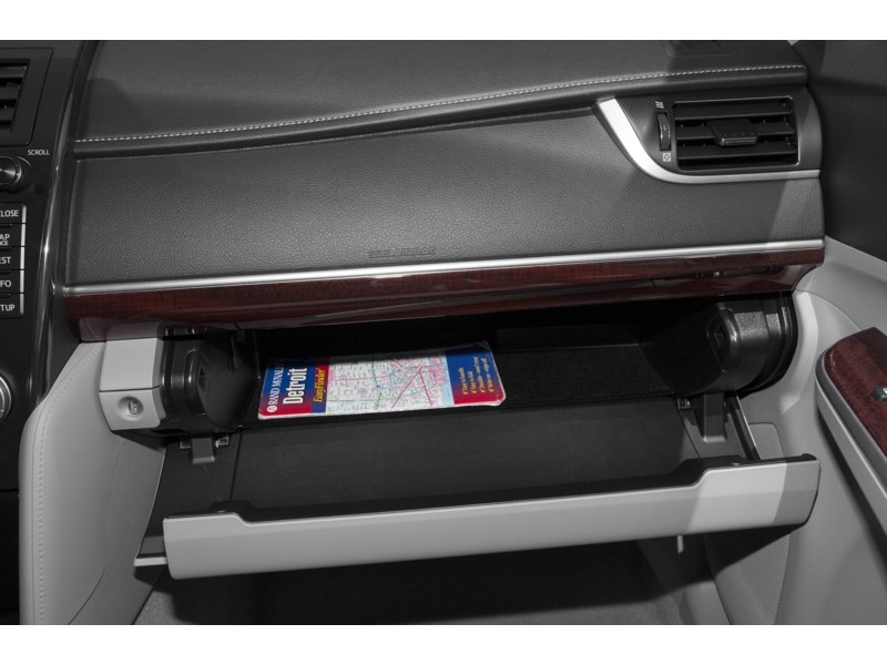 2012 Toyota Camry 4dr Sdn I4 Auto LE Interior Shot 4