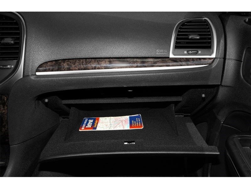 2013 Chrysler 300 4dr Sdn Touring RWD Interior Shot 4