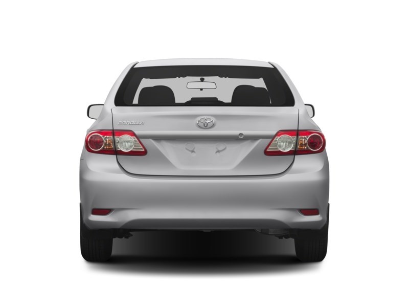 2013 Toyota Corolla 4dr Sdn Auto LE Exterior Shot 8