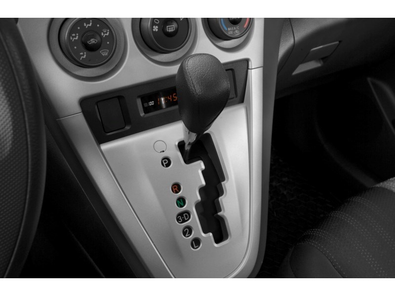 2014 Toyota Matrix 4dr Wgn Man FWD Exterior Shot 9