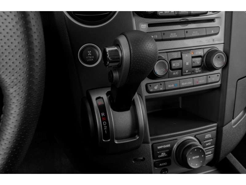 2014 Honda Pilot 4WD 4dr Touring Exterior Shot 9