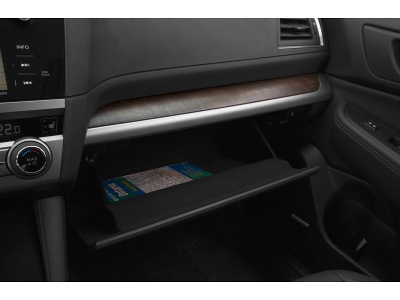 2016 Subaru Outback 2.5i Interior Shot 4