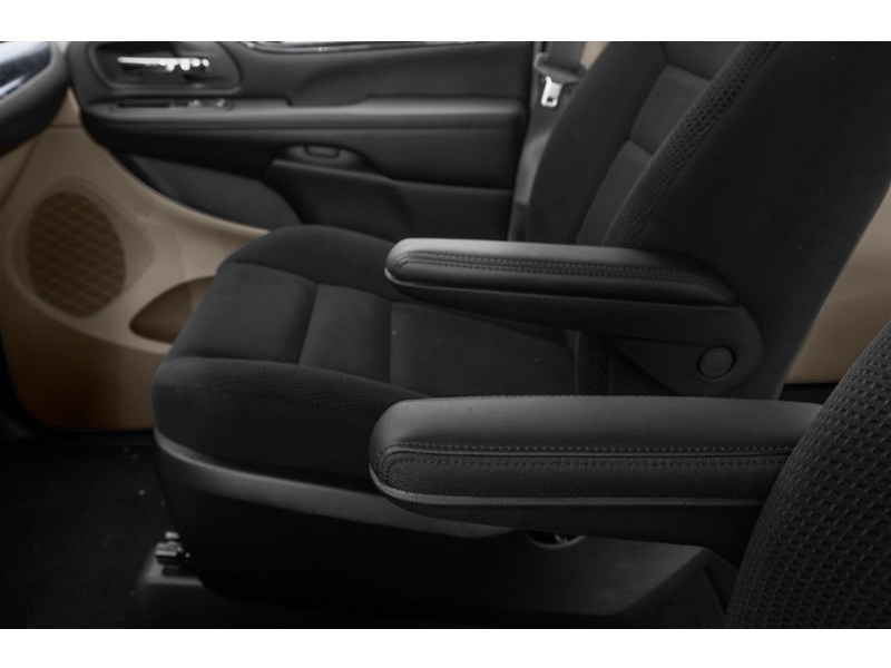 2020 Dodge Grand Caravan GT 2WD Interior Shot 7