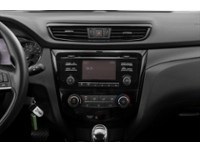 2018 Nissan Qashqai AWD SL CVT Interior Shot 2