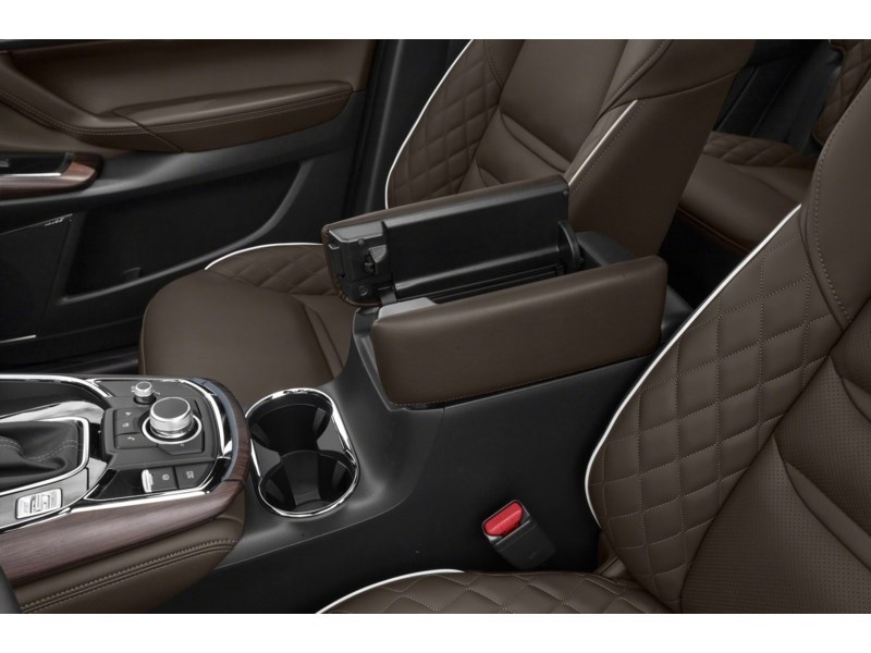 2022 Mazda CX-9 Signature AWD Interior Shot 7