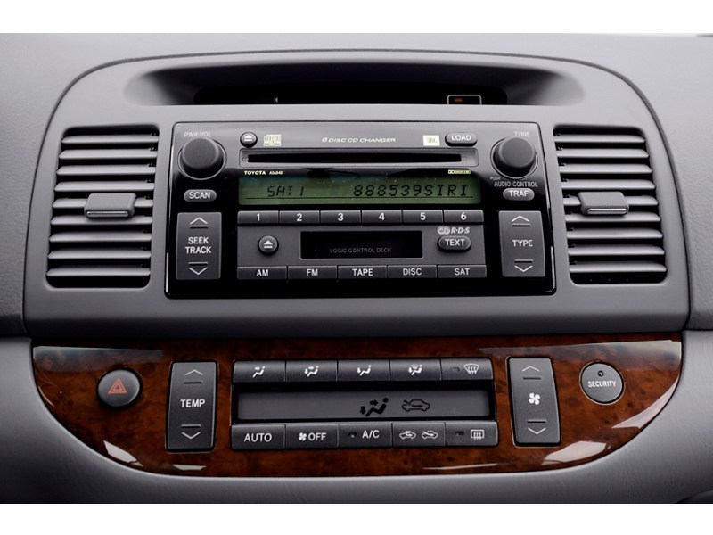 2006 Toyota Camry 4dr Sdn LE Auto Interior Shot 2