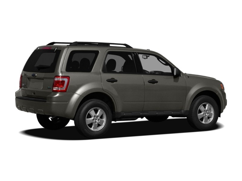 2010 Ford Escape FWD 4dr V6 Auto XLT Exterior Shot 2