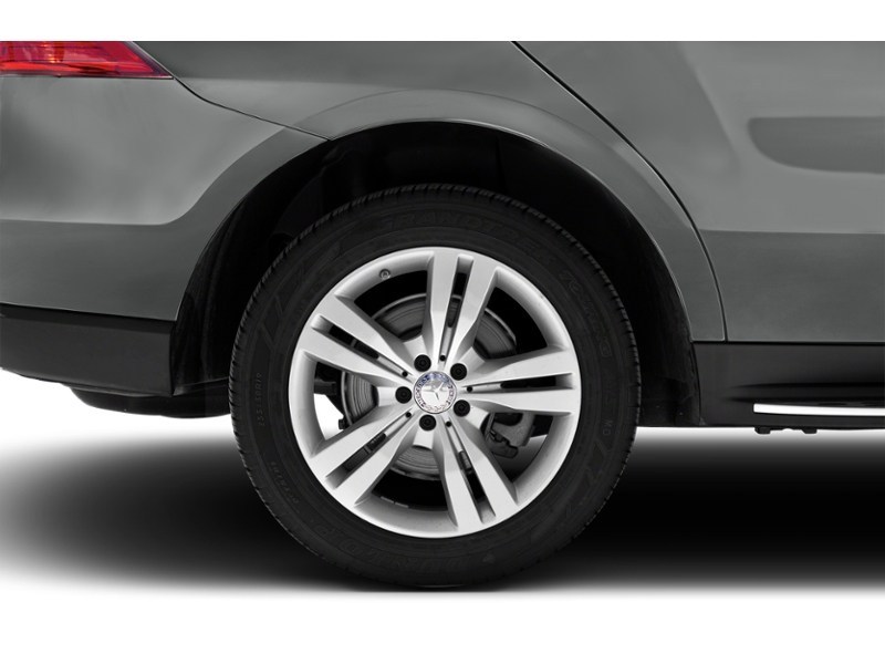 2013 Mercedes-Benz M-Class 4MATIC 4dr ML 350 BlueTEC Exterior Shot 5