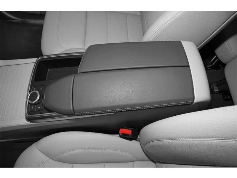 2013 Mercedes-Benz M-Class 4MATIC 4dr ML 350 BlueTEC Interior Shot 8