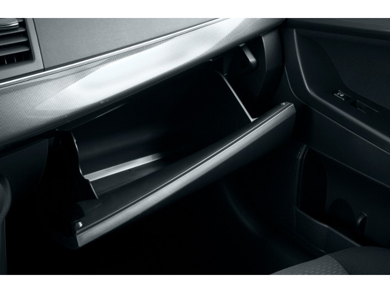2013 Mitsubishi Lancer 4dr Sdn CVT SE FWD Interior Shot 3