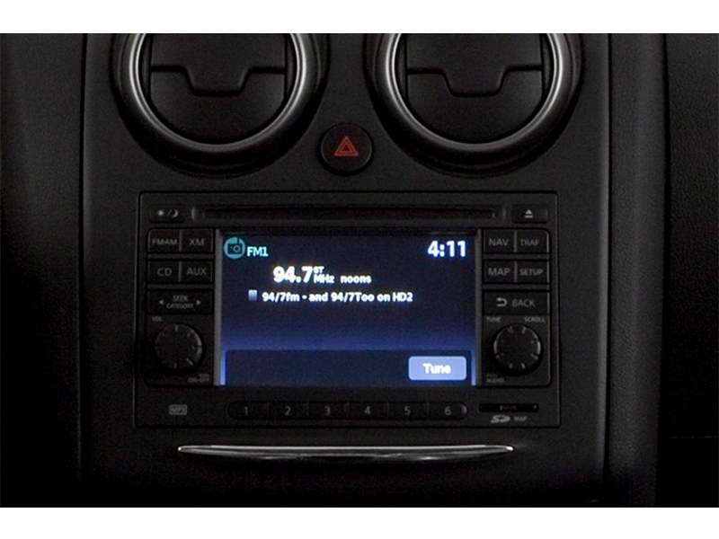 2013 Nissan Rogue FWD 4dr SV Interior Shot 2
