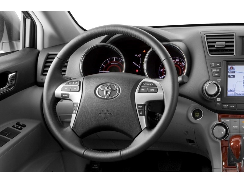 2013 Toyota Highlander 4WD 4dr Limited Interior Shot 3