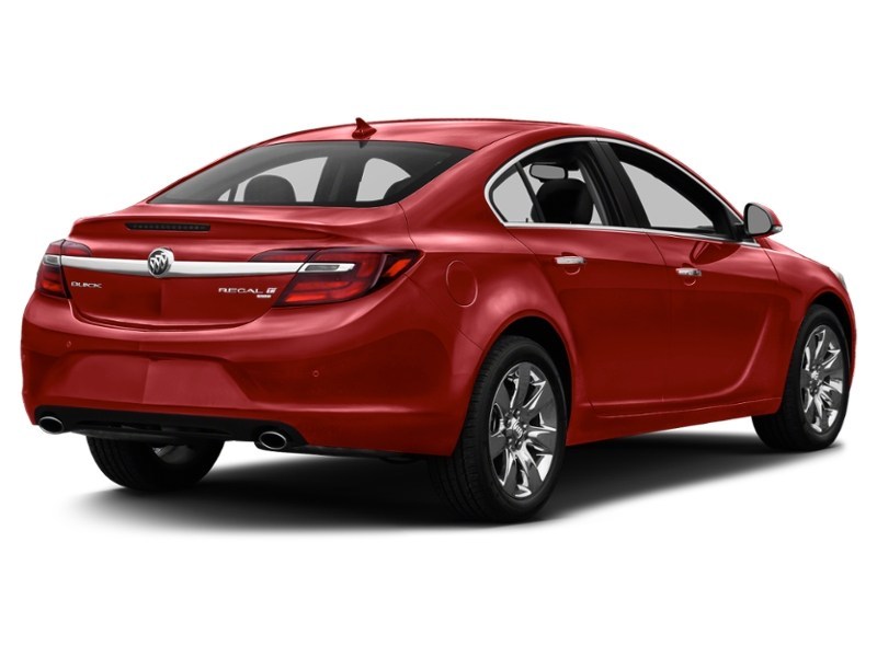 2017 Buick Regal 4dr Sdn Premium I FWD Exterior Shot 2