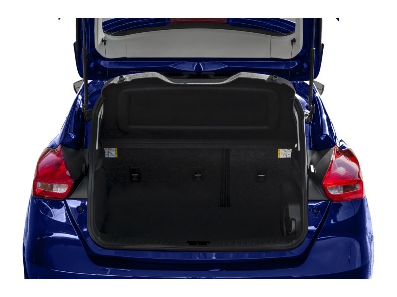 2015 Ford Focus 5dr HB SE Exterior Shot 4