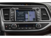 2015 Toyota Highlander XLE Interior Shot 2