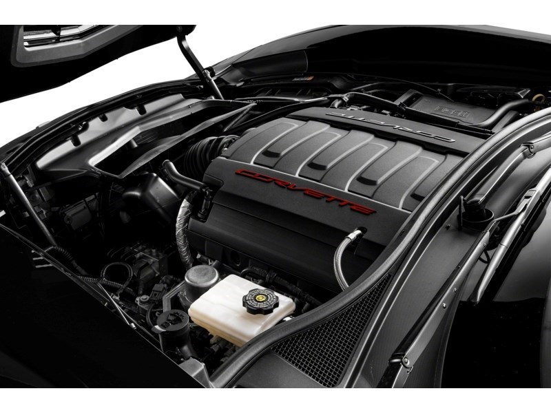 2015 Chevrolet Corvette 2dr Stingray Z51 Cpe w/3LT Exterior Shot 3