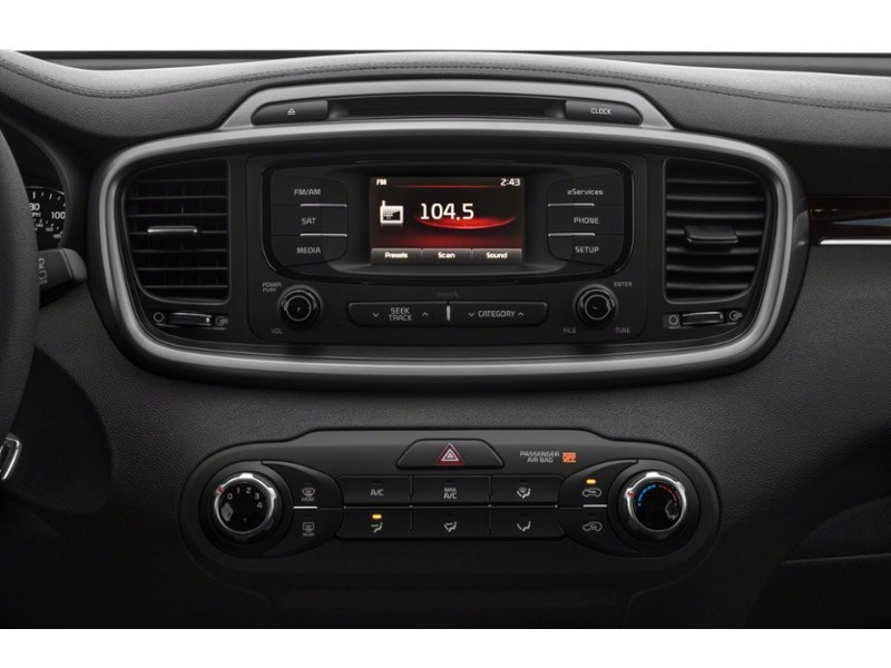 2018 Kia Sorento LX V6 AWD Interior Shot 2