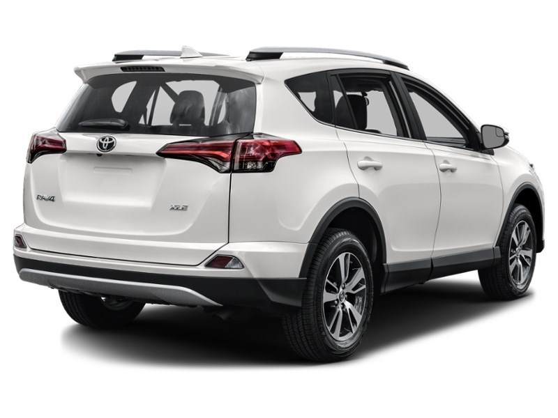 2017 Toyota RAV4 AWD 4dr XLE Exterior Shot 2