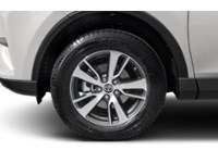 2017 Toyota RAV4 AWD 4dr XLE Exterior Shot 4