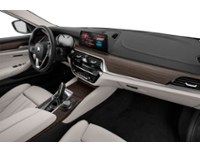 2018 BMW 5 Series 530i xDrive Sedan Interior Shot 1