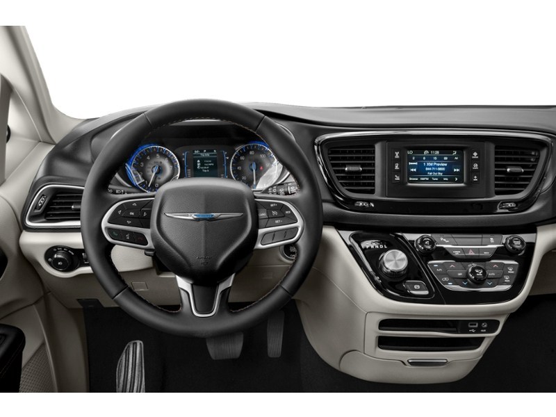 2017 Chrysler Pacifica 4dr Wgn Touring-L Plus Interior Shot 3