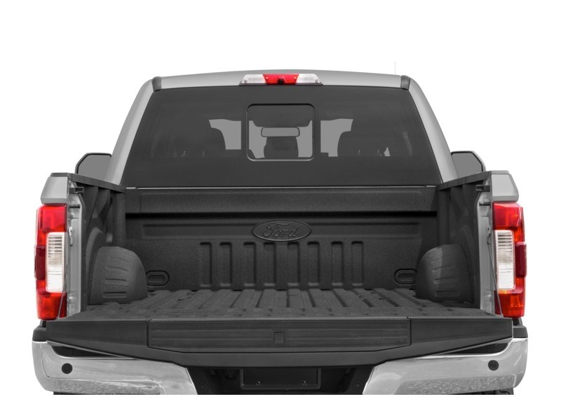 2019 Ford F-350 XLT 4WD Crew Cab 6.75' Box Exterior Shot 4