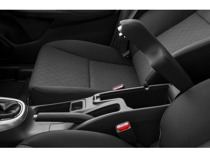 2017 Honda Fit FIT LX/SENIOR DRIVEN/INSANE MILEAGE/HTD SEATS Interior Shot 7