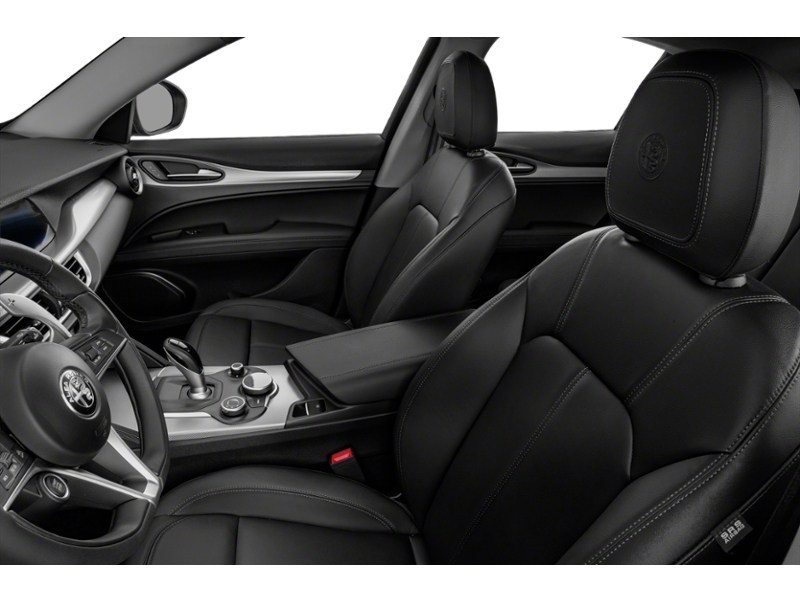 2018 Alfa Romeo Stelvio Ti Sport AWD Interior Shot 4