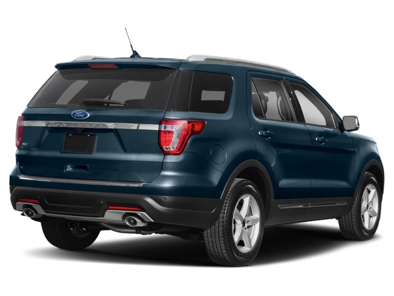 2018 Ford Explorer XLT 4WD Exterior Shot 2