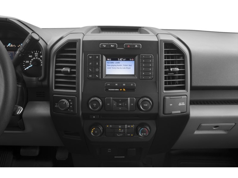 2019 Ford F-150 XL 4WD SuperCrew 5.5' Box Interior Shot 2